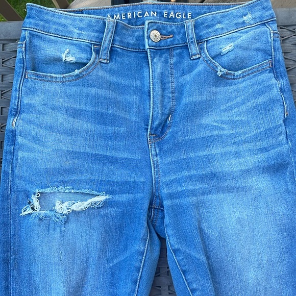 American eagle dream Jean. Size 4 stretchy. Super high rise jegging. - Picture 5 of 8